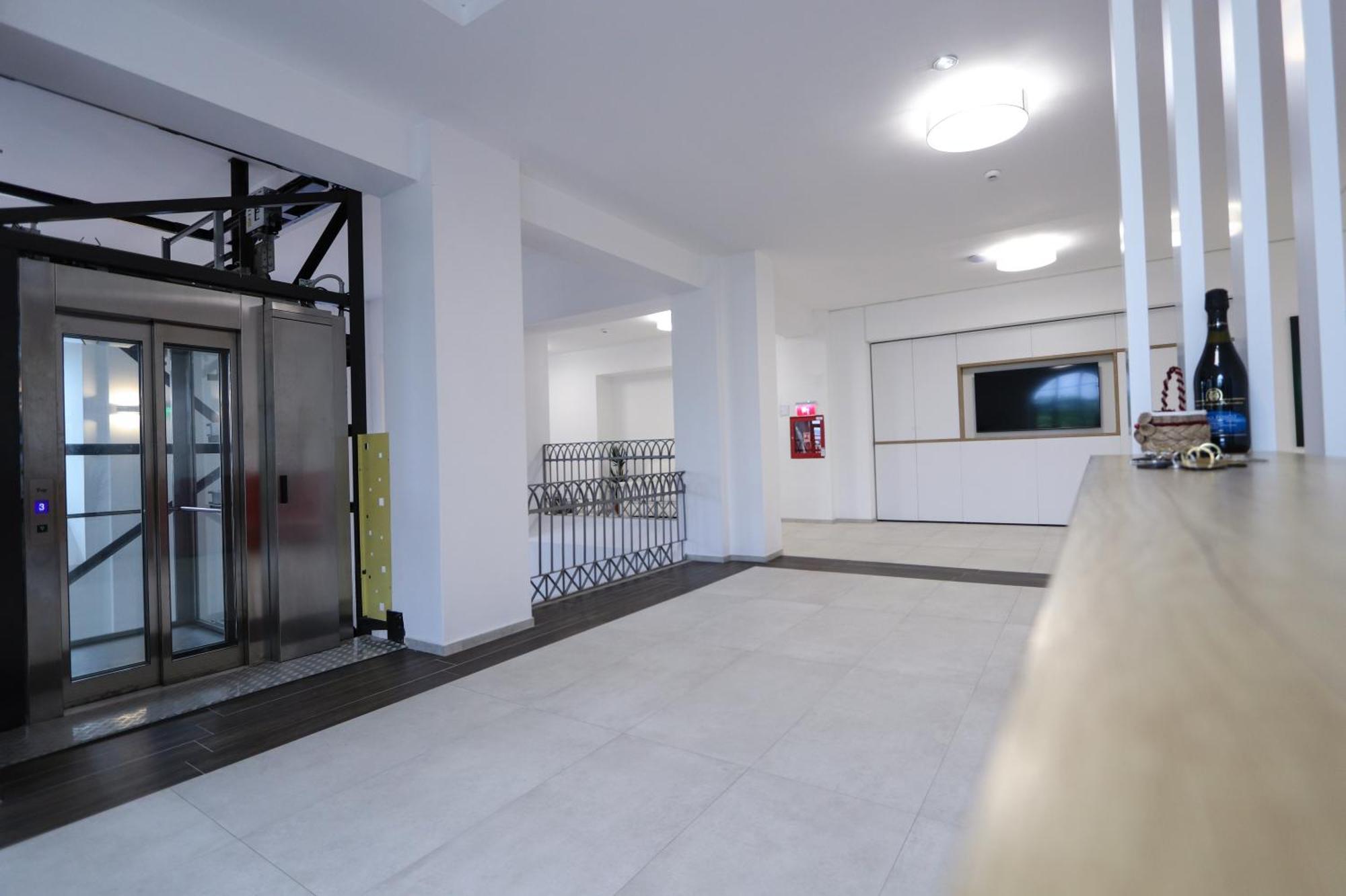 Palatul Lugoj Apartment Exterior photo